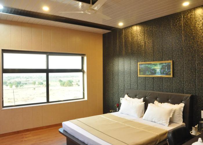 Hotel Shriji Resorts