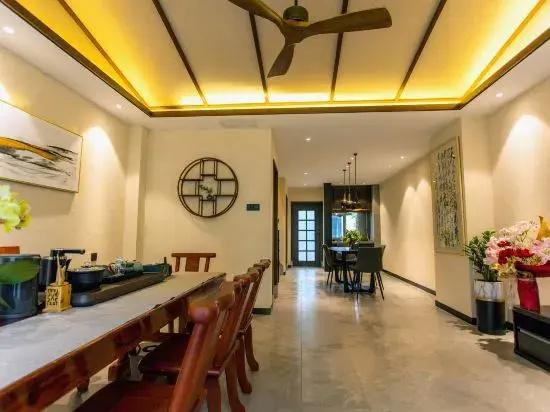 Jizhu Holiday Apartment (Menghai Mengbala Store)