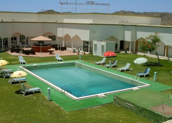 OYO 142 Al Sharqiya Sands Hotel