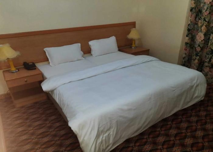 OYO 142 Al Sharqiya Sands Hotel
