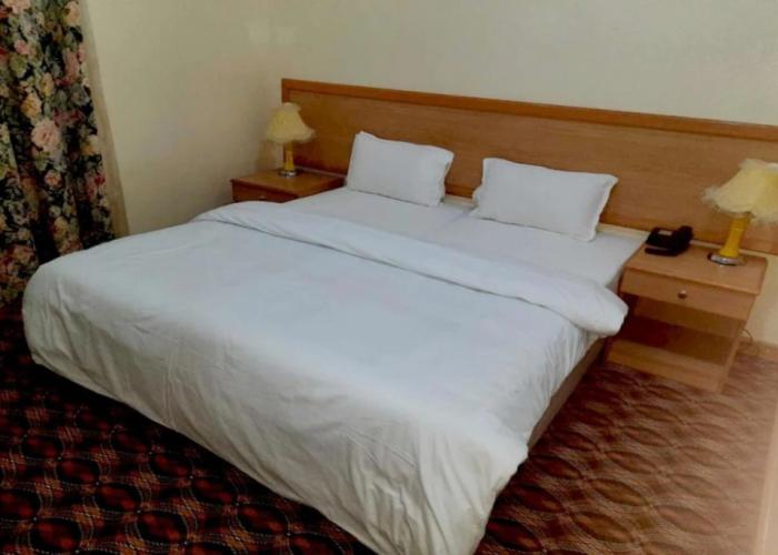 OYO 142 Al Sharqiya Sands Hotel