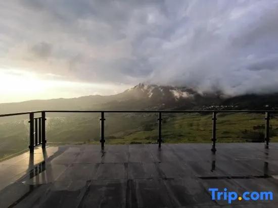 Yunshang Tianshang Jianyue Hostel