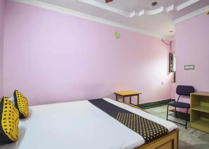 Hotel Rajmahal