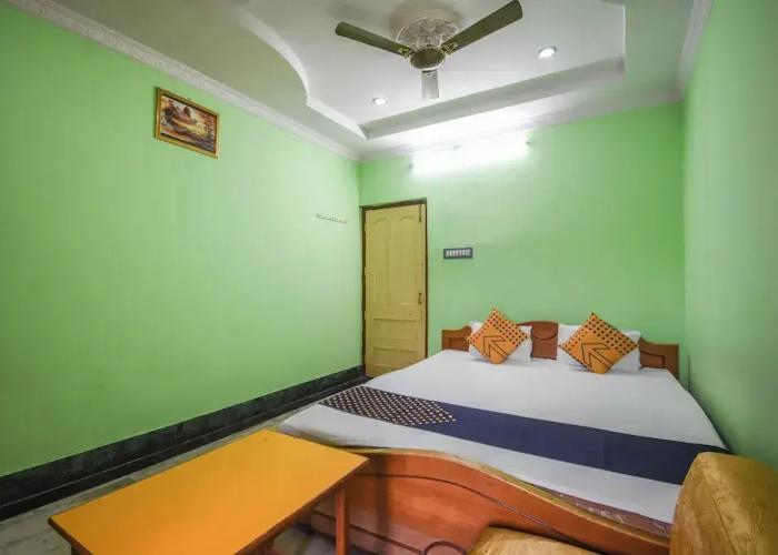 Hotel Rajmahal
