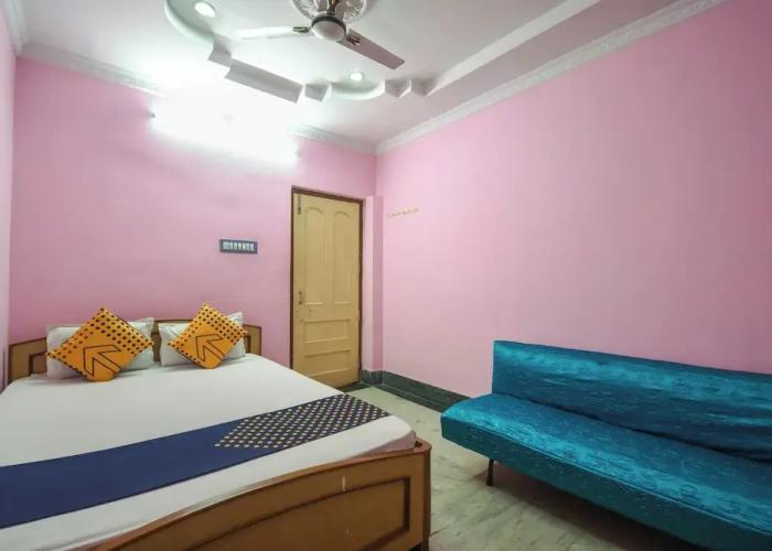 Hotel Rajmahal