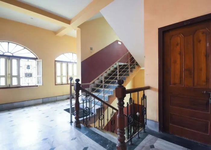 Hotel Rajmahal