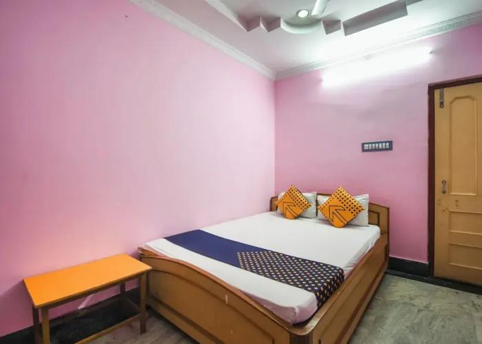 Hotel Rajmahal