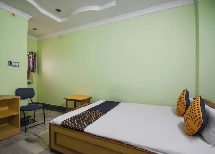 Hotel Rajmahal
