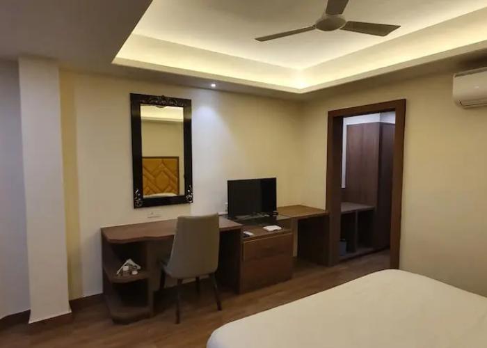 Hotel Ajanta Palace