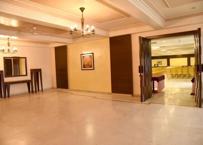 Hotel Ajanta Palace