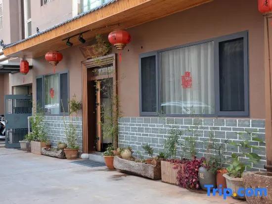 Jianshui zhuwuqing  homestay