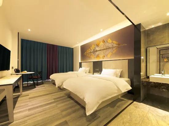 Lingyun Five Seasons Hotel