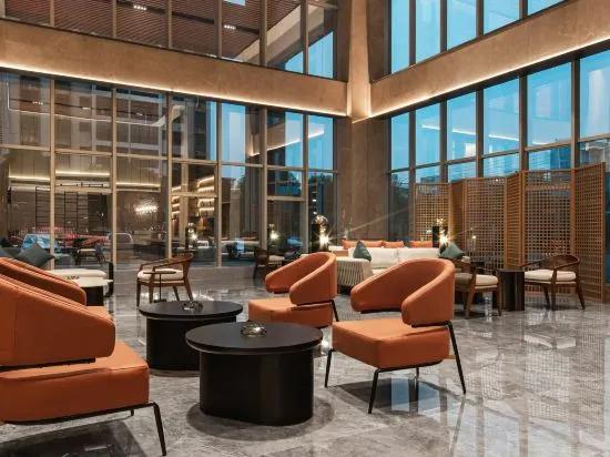 Tiandong Mingyue Lake Garden International Hotel