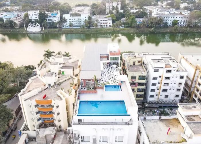 Hotel Lake View