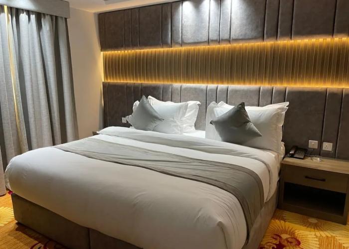 Sweet Land Hotel