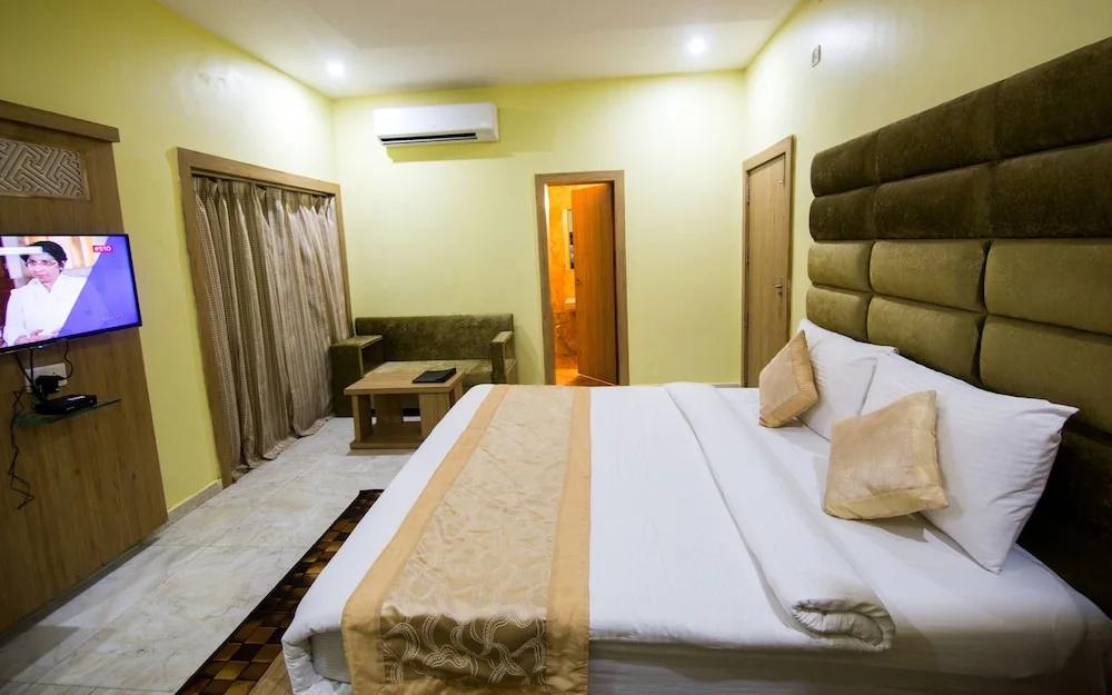 фото Riverfront Resort