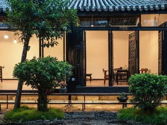 Shenshan Shenshi Inn