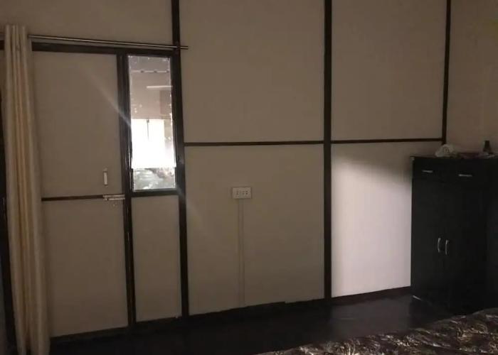 Swachh Room - Hostel