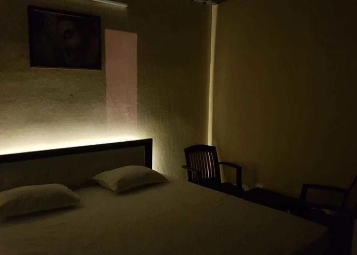 Swachh Room - Hostel
