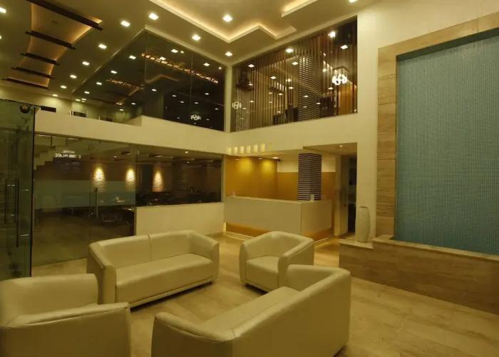 Hotel Crown Palace