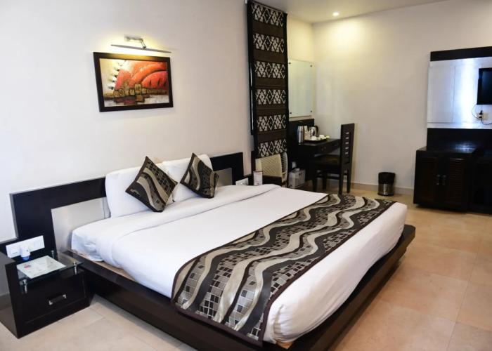 Hotel Ravisha Continental