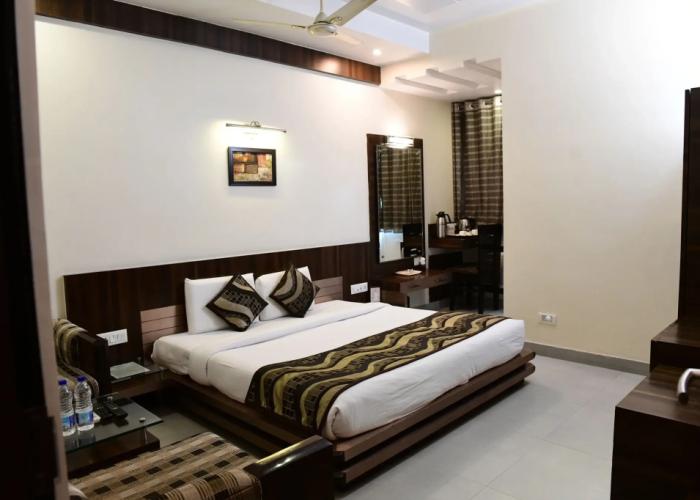 Hotel Ravisha Continental
