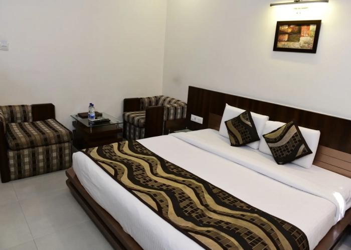 Hotel Ravisha Continental