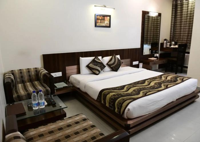 Hotel Ravisha Continental