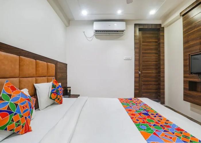 Fabhotel Bless Inn