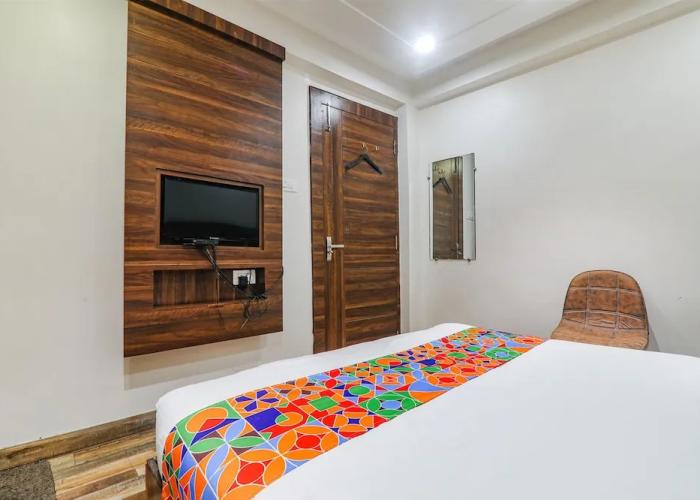 Fabhotel Bless Inn