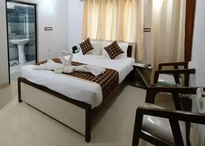 Hotel Aman Residency