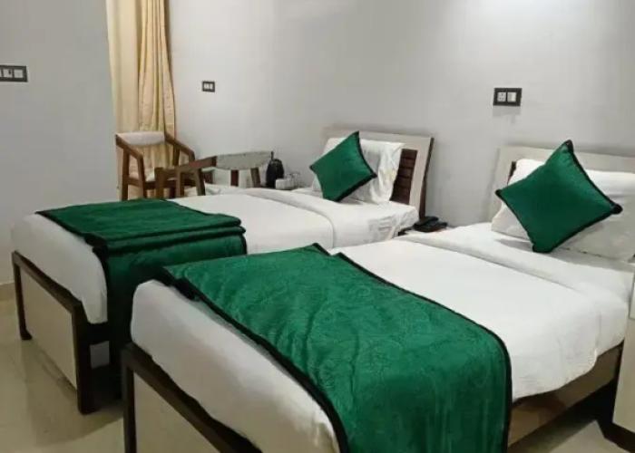 Hotel Aman Residency