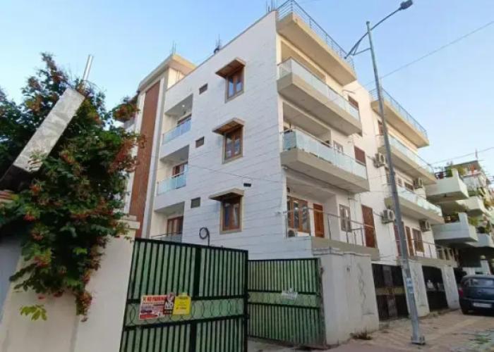 Hotel Aman Residency