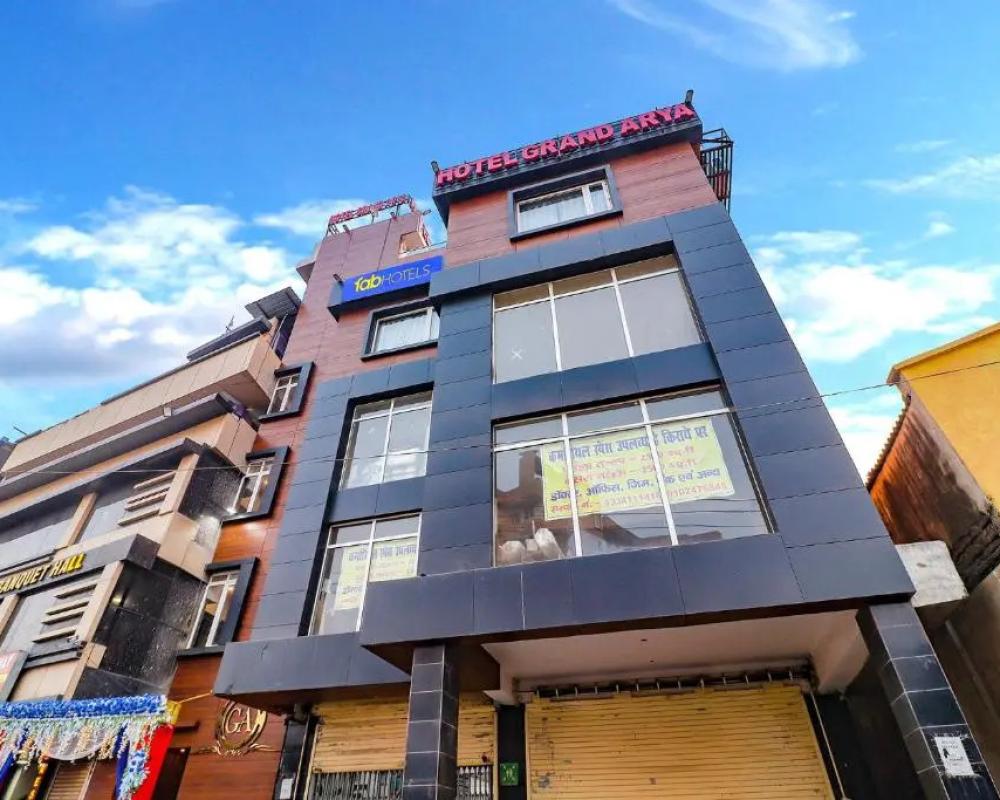 Fabhotel Grand Arya