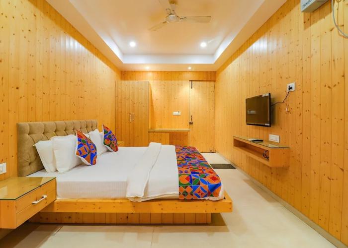 Fabhotel Grand Arya