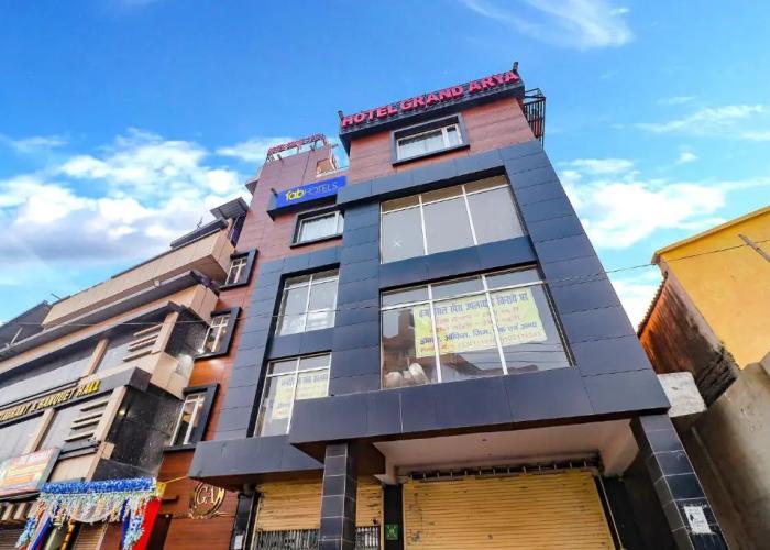 Fabhotel Grand Arya