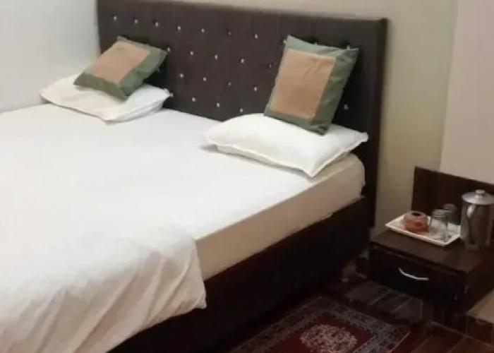 Hotel Basera