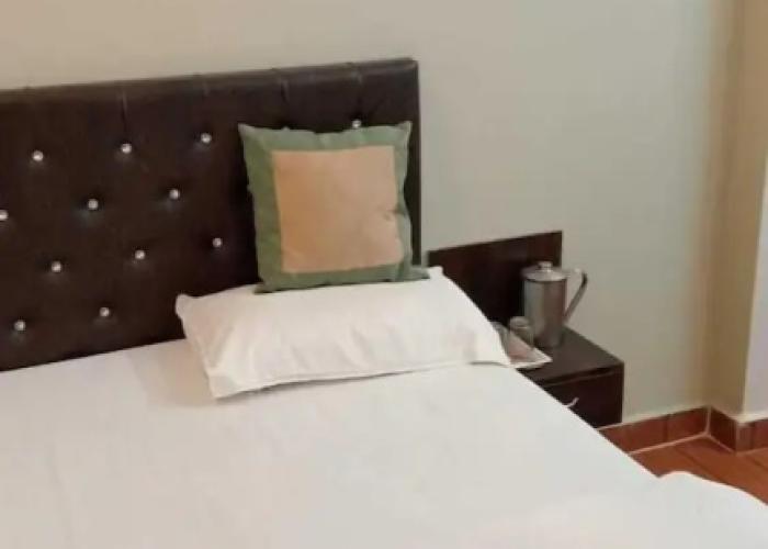 Hotel Basera