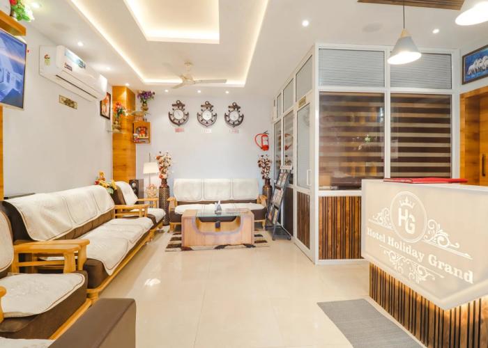 Fabhotel Holiday Grand
