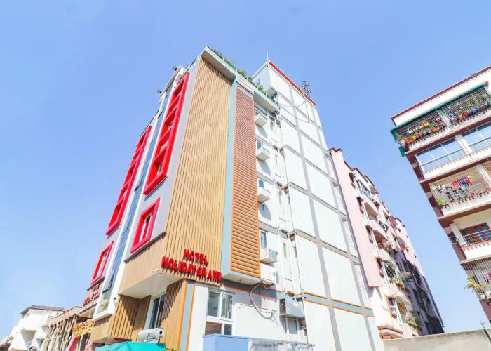 Fabhotel Holiday Grand