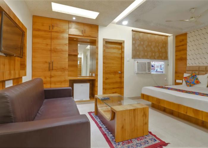 Fabhotel Holiday Grand