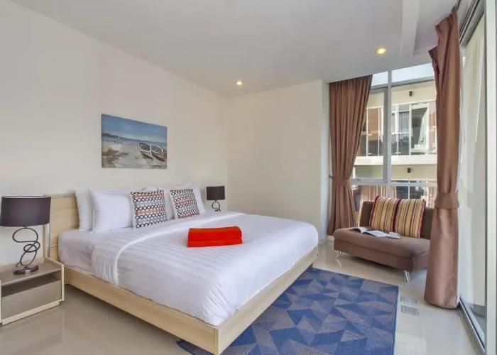 Chic Condo Karon by RESAVA