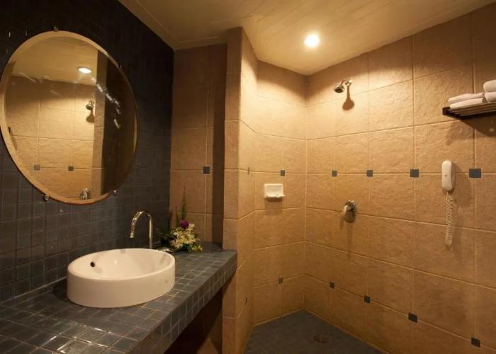 Woraburi Phuket Resort & Spa