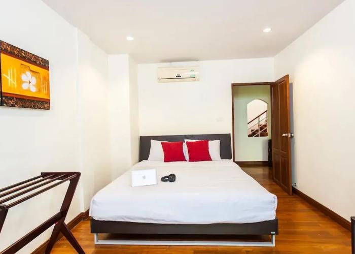 Kata Top View by Lofty