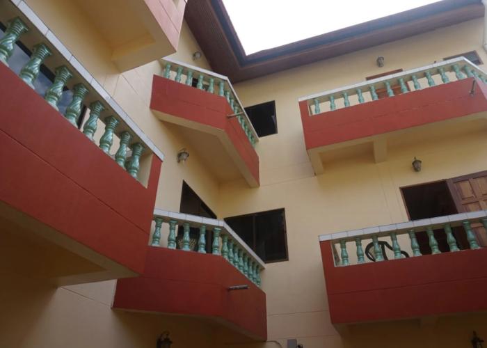 Ban Elephant Blanc Apartment