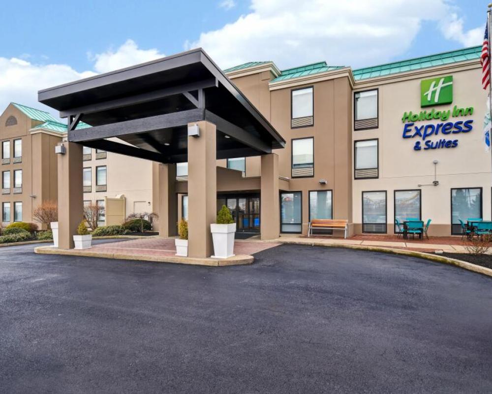 Holiday Inn Express & Suites Allentown-Dorney Park Area by IHG