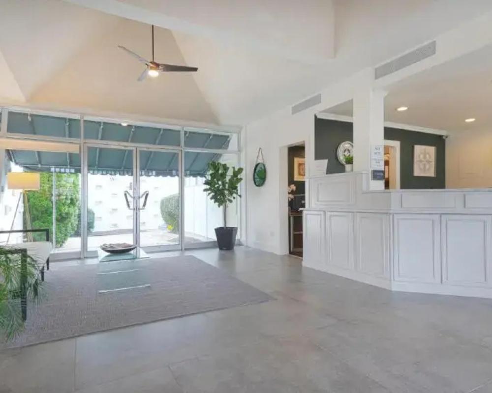 East Hampton House Resort