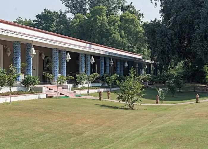 Raj Niwas Palace