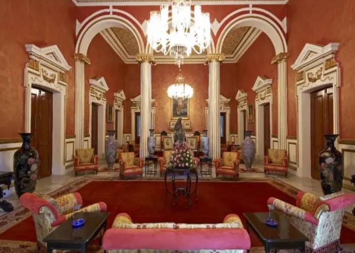 Raj Niwas Palace
