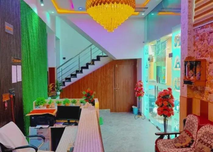 Shri Radhe Radhe Paying Guest House
